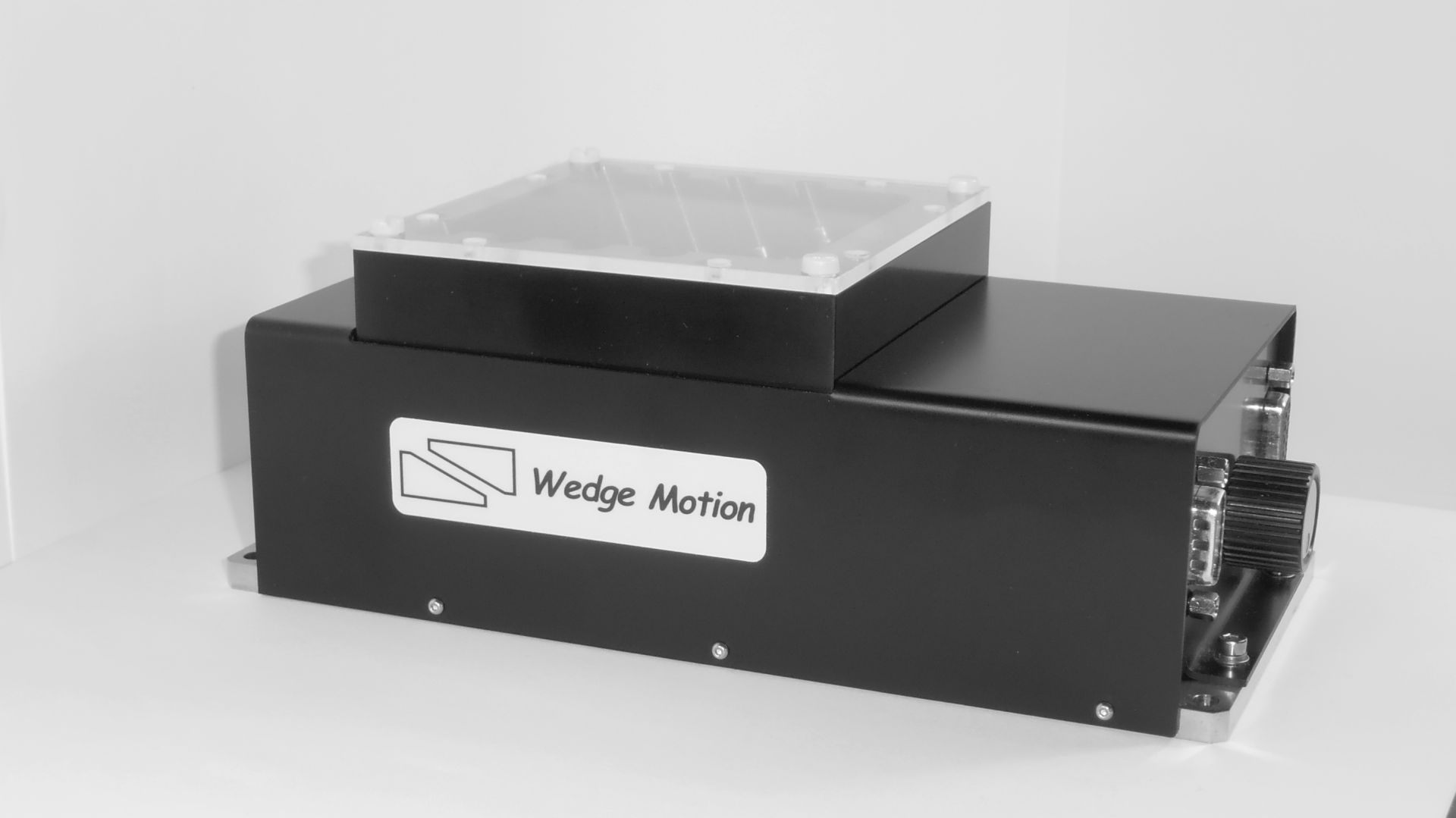 Motorized precision Z-axis stage by Wedge Motion